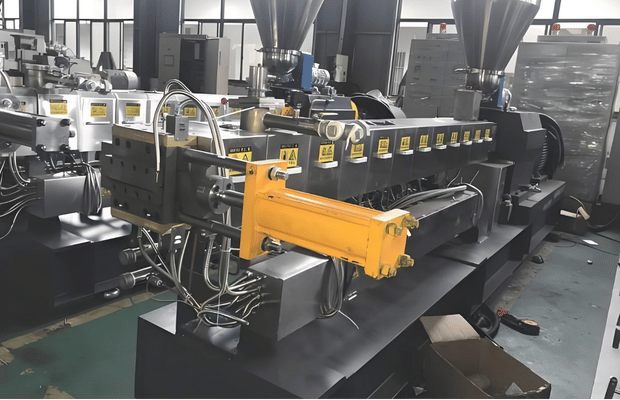 Factory drawing of ExtruderX twin-screw extruder