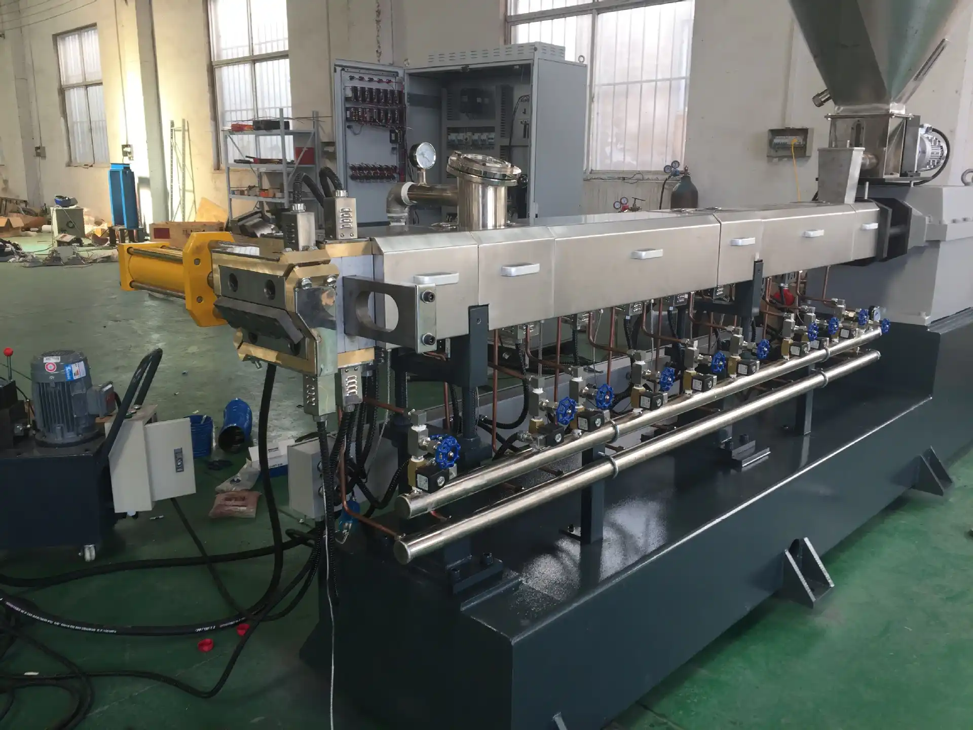 Factory drawing of ExtruderX twin-screw extruder