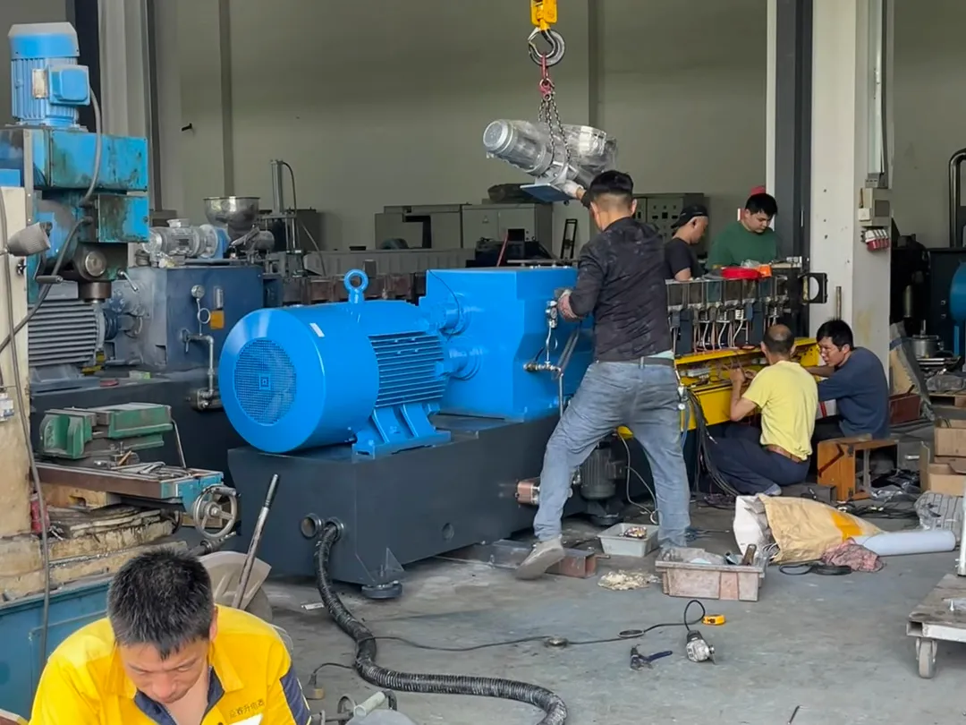 Factory drawing of ExtruderX twin-screw extruder