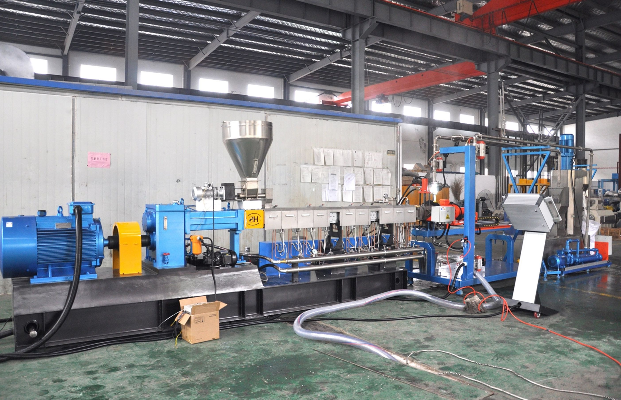 Factory drawing of ExtruderX twin-screw extruder